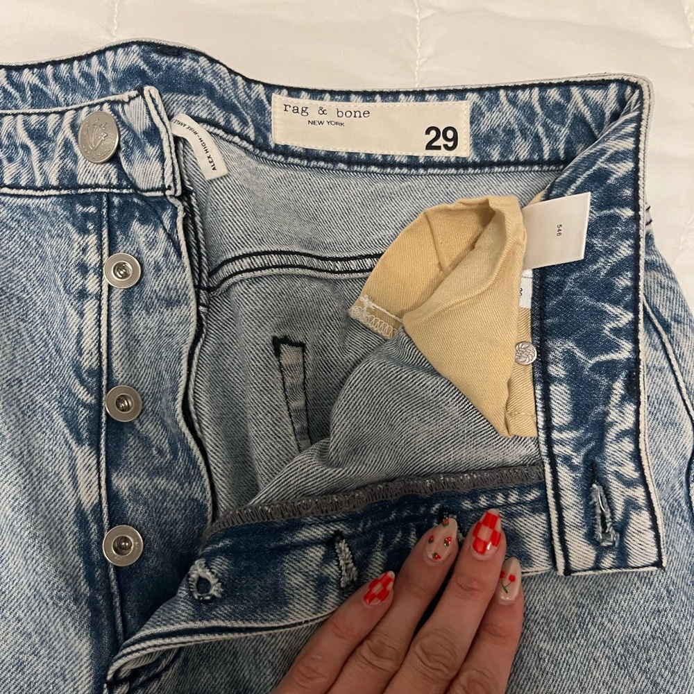 Rag and Bone boyfriend jeans. Size 29.